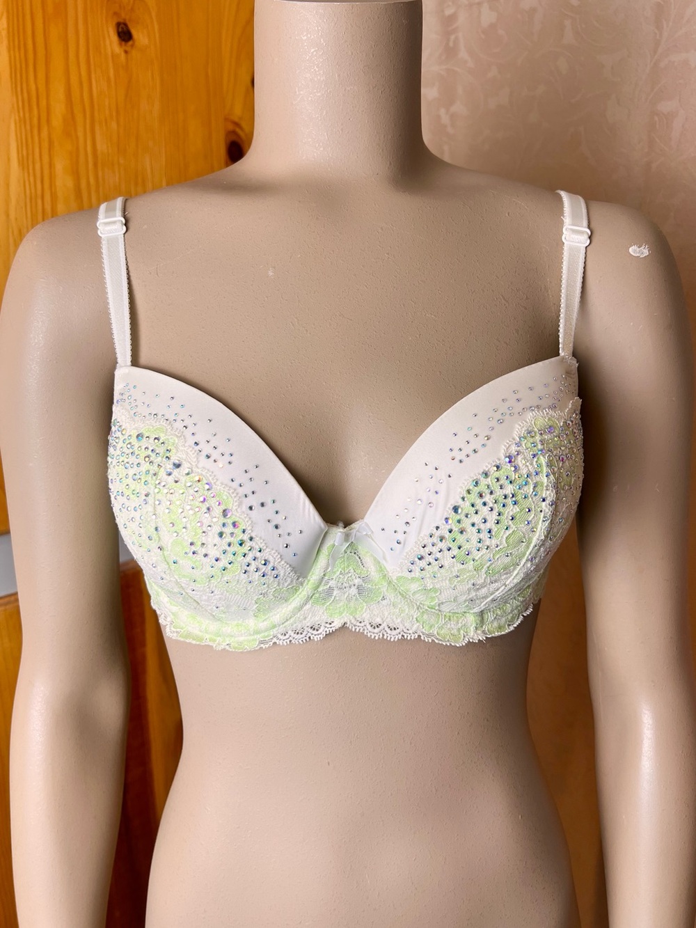 34D | Victoria's Secret 'Dream Angels' White and Green Lace Lined Demi Bra